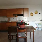 La Casa Gialla Belvedere 哥尔顿