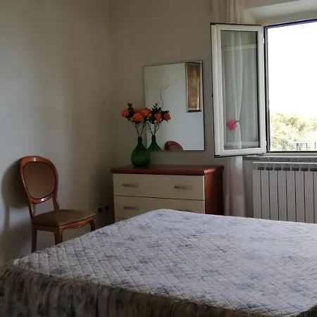 La Casa Gialla Belvedere Vakantiehuis